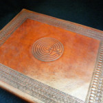 photo album-labyrinth